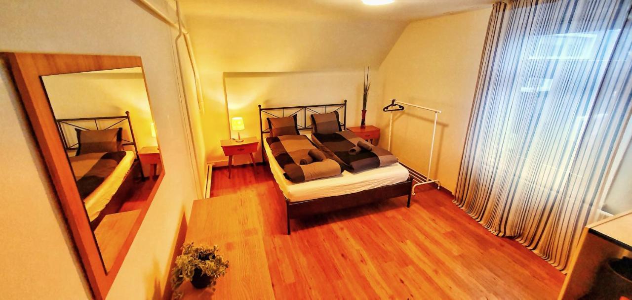 Sensi Living Station Apartamento Pfäffikon Exterior foto
