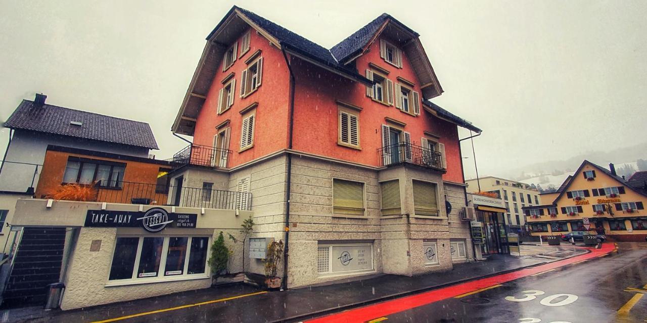 Sensi Living Station Apartamento Pfäffikon Exterior foto